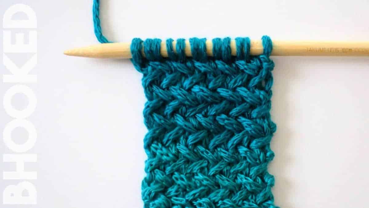 Easy Reversible Knit Scarf in Pennant Pleating Stitch 