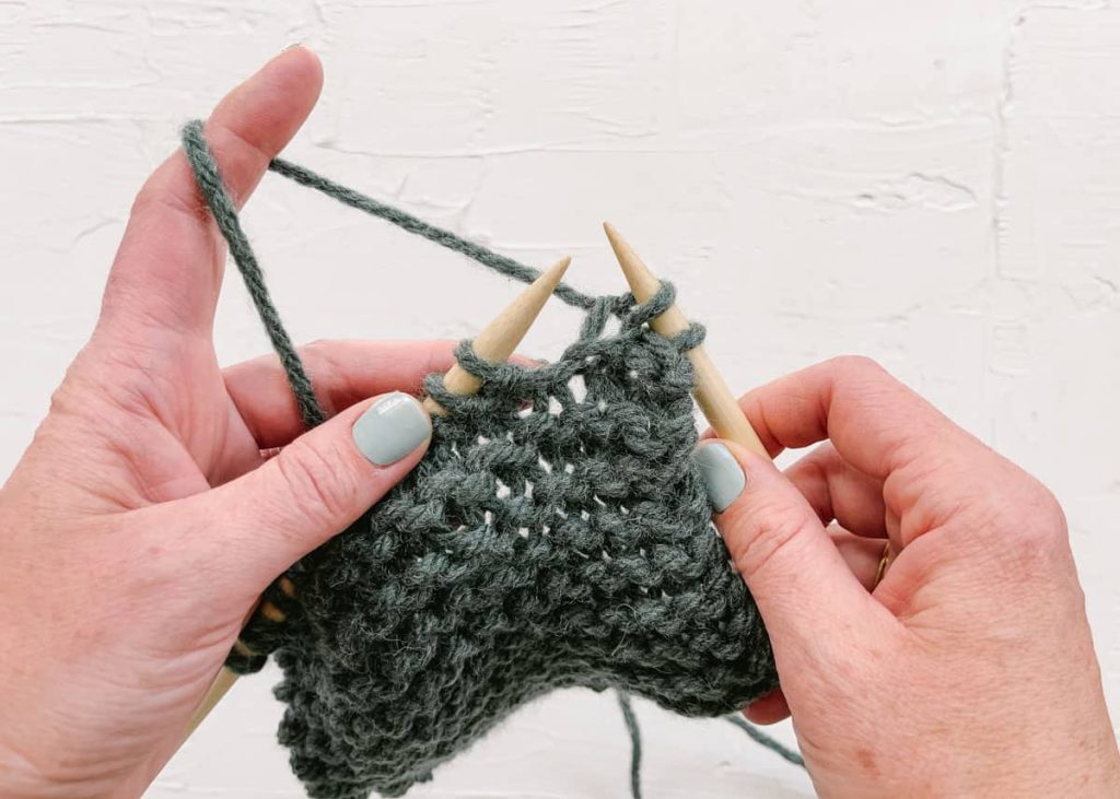 How to Knit An Easy Beginner's Guide