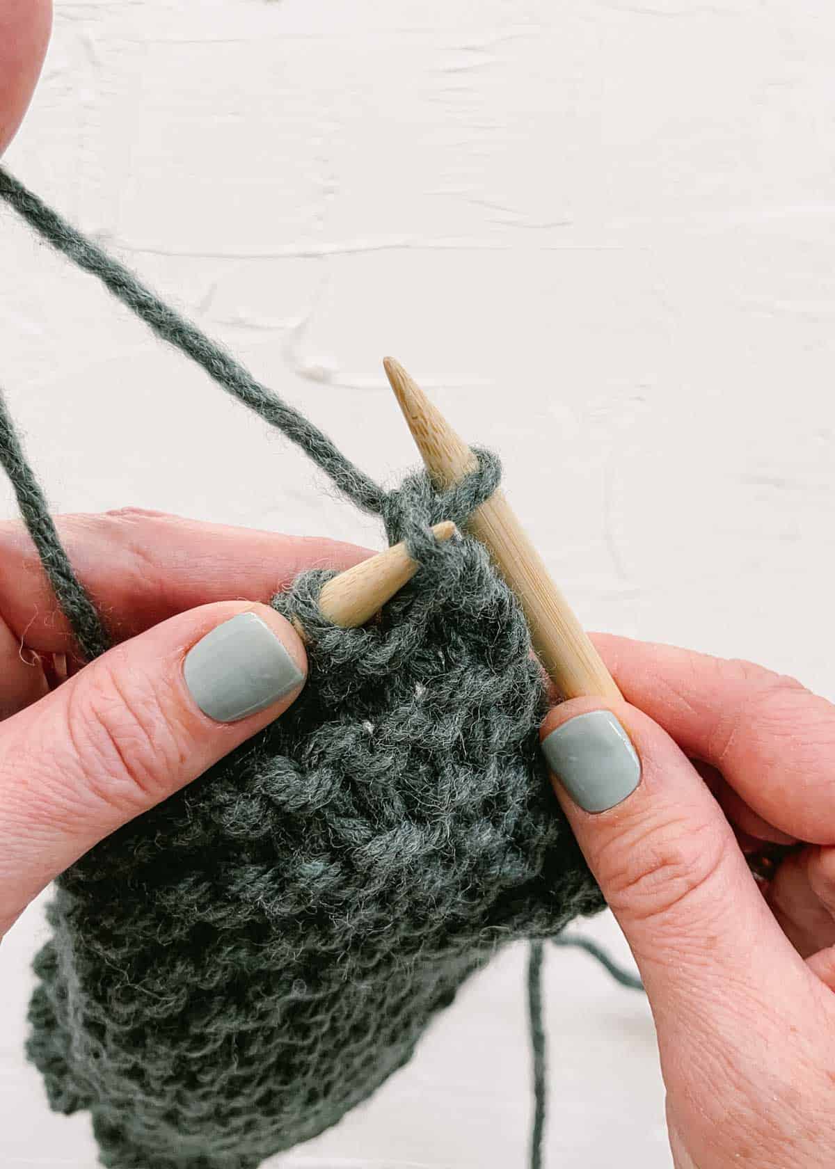 How to Bind Off (Cast Off) In Knitting Beginner Tutorial