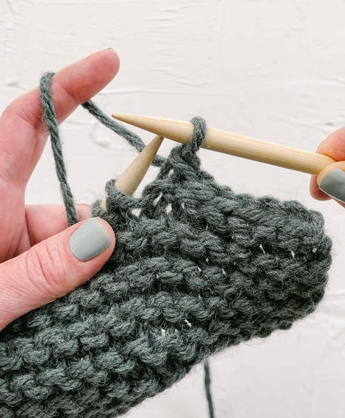 How to Bind Off (Cast Off) In Knitting Beginner Tutorial