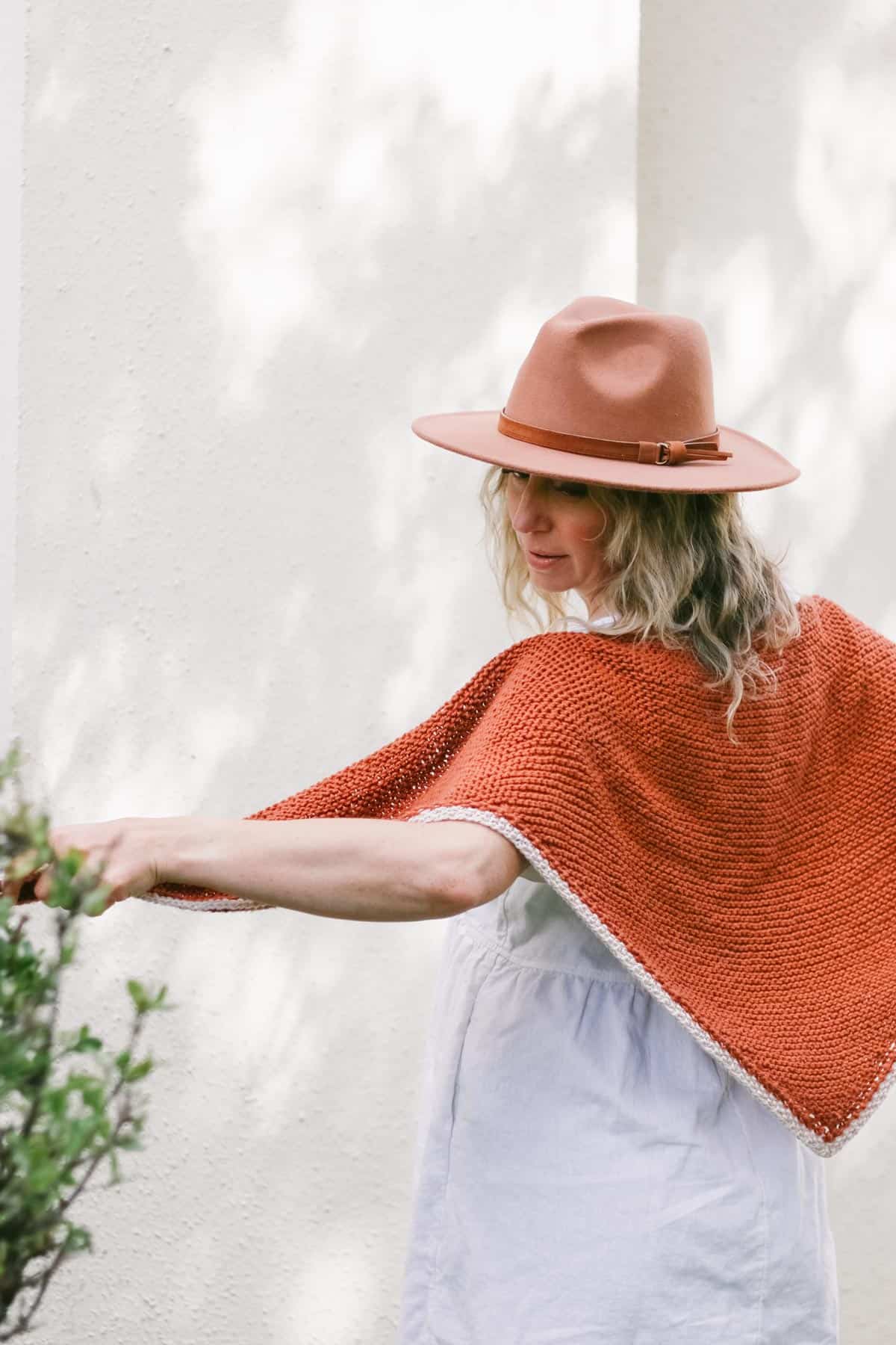 How to Knit a Triangular Scarf Free Knitting Pattern